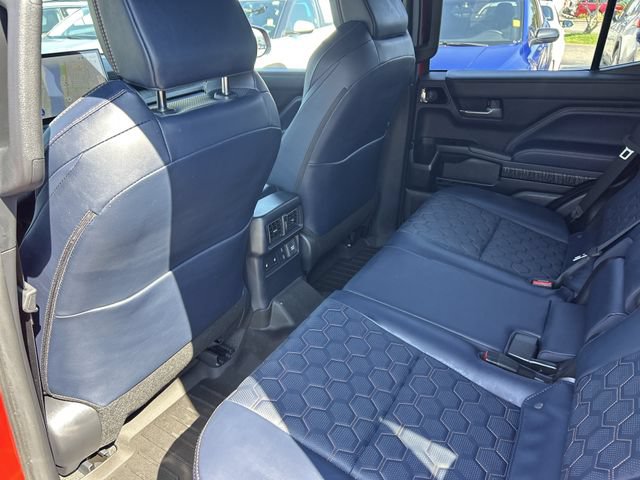 Used 2026 Toyota 4Runner Platinum AWD/4WD image 30