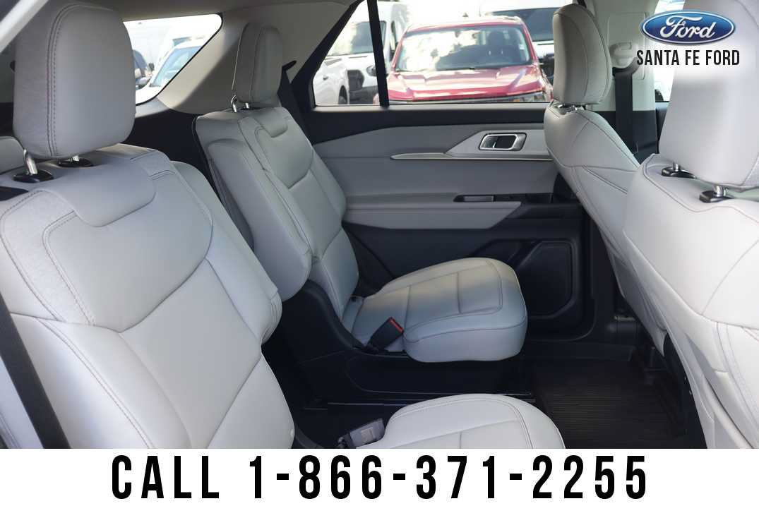 New 2026 Ford Explorer Active w/ Active Comfort Package RWD image 26