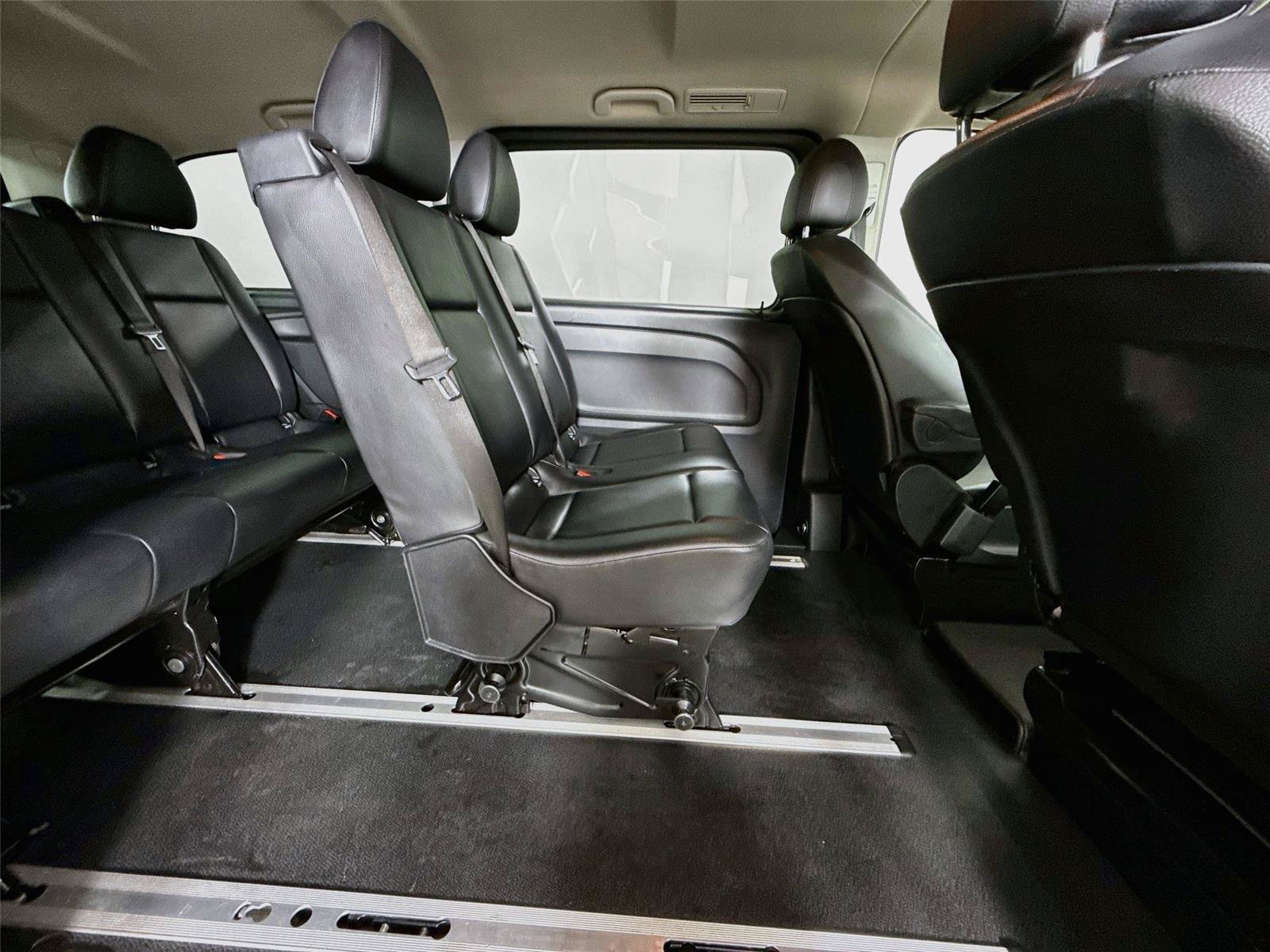 Used 2022 Mercedes-Benz Metris Passenger image 28