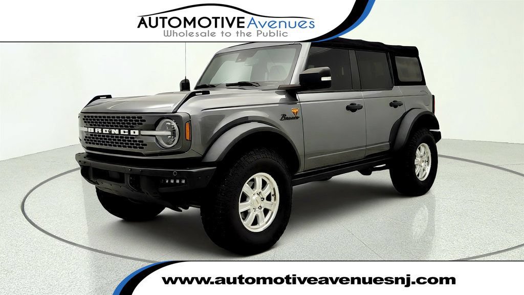 Used 2022 Ford Bronco Badlands AWD/4WD image 1
