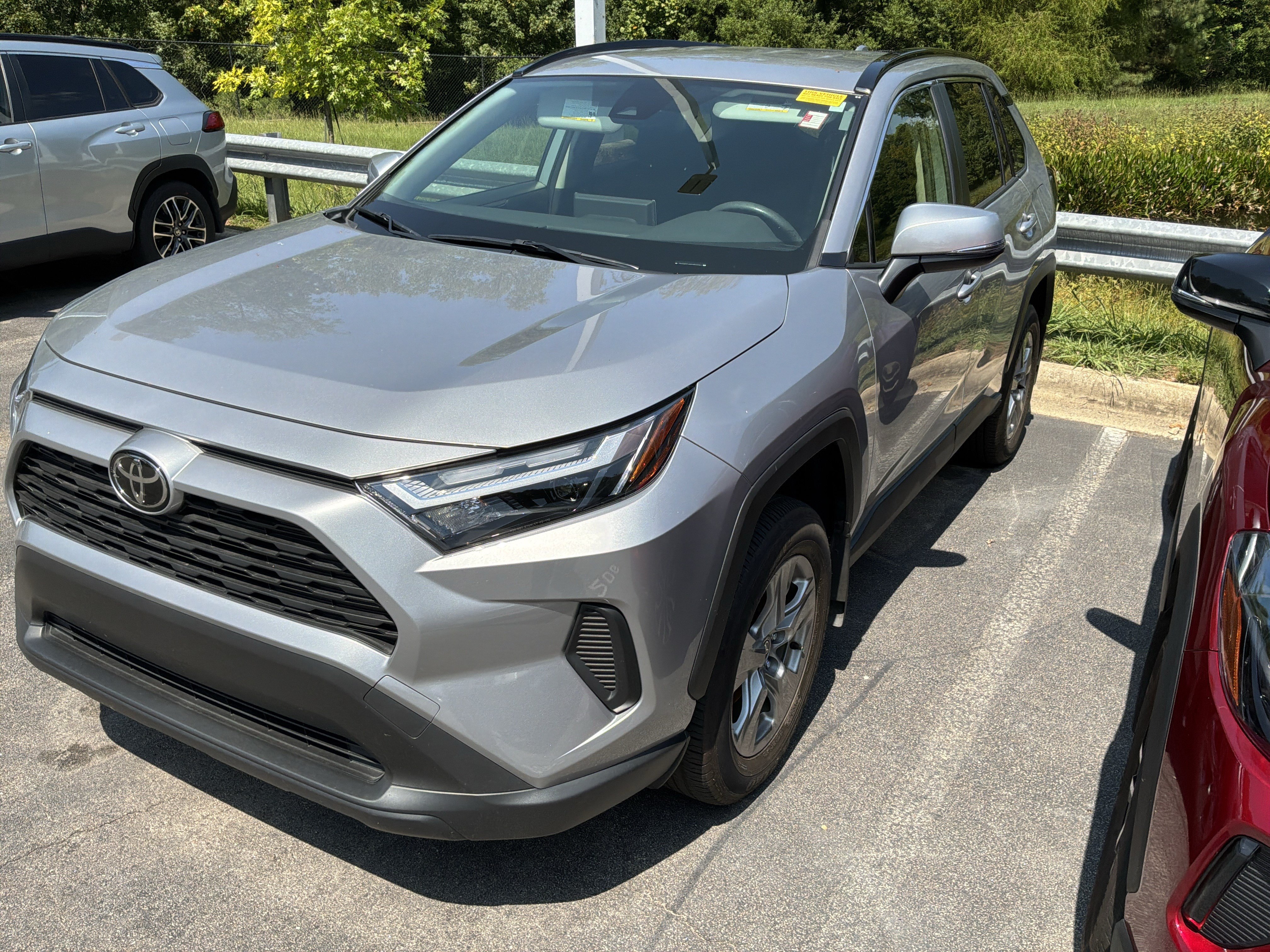 Used 2025 Toyota RAV4 LE AWD/4WD image 38