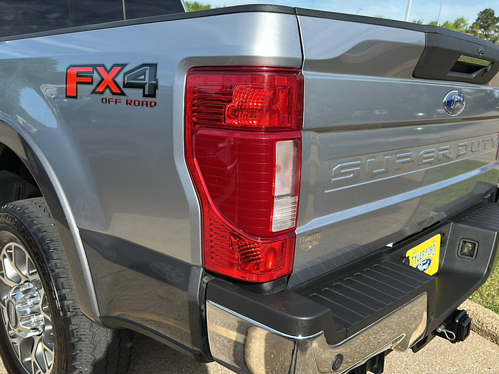 Used 2022 Ford F250 Lariat w/ Lariat Ultimate Package image 11