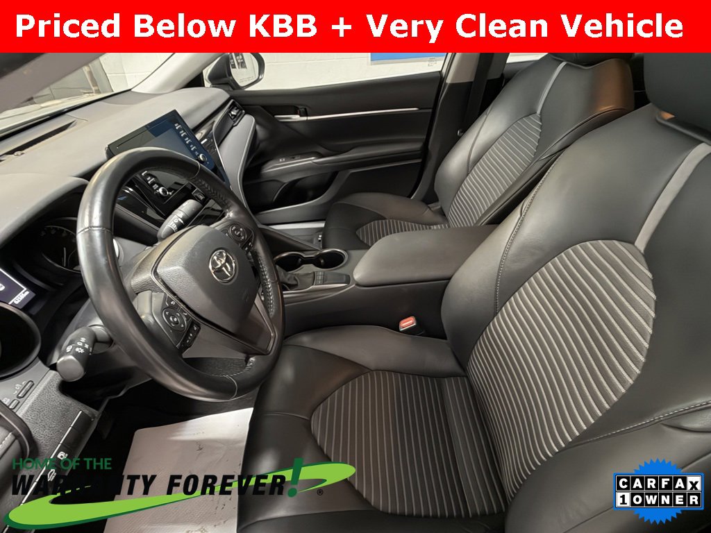 Used 2024 Toyota Camry SE image 10
