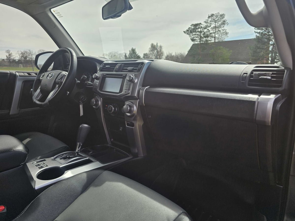 Used 2016 Toyota 4Runner SR5 Premium RWD image 45