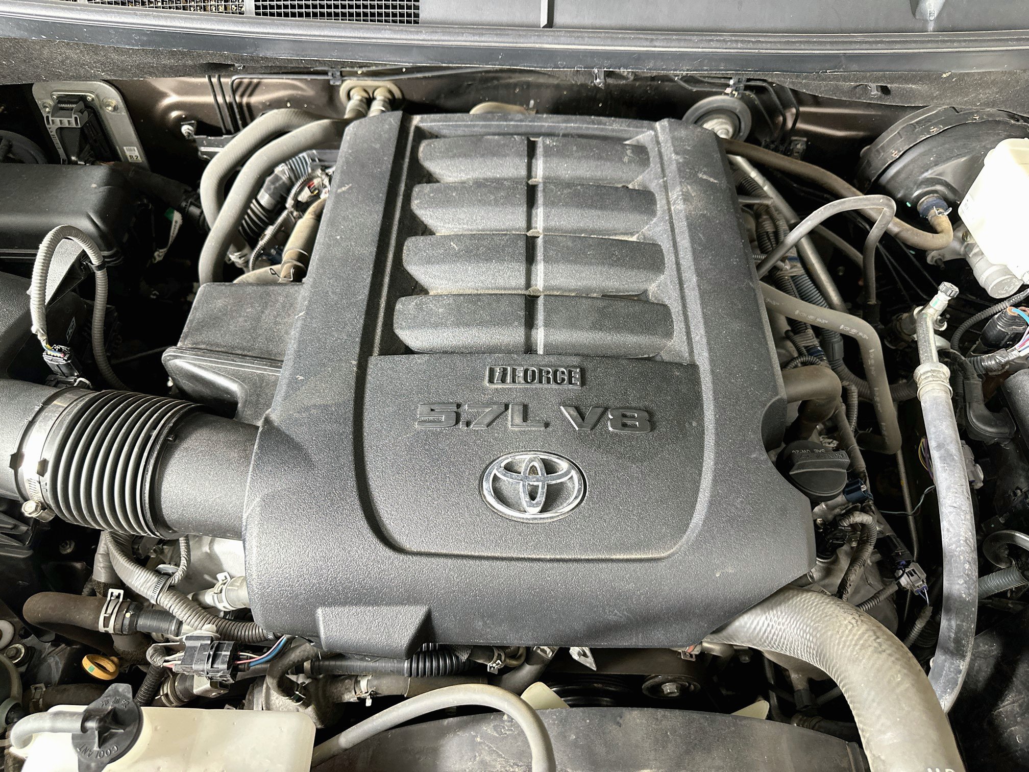 Used 2018 Toyota Tundra Limited w/ Limited Premium Package AWD/4WD image 33
