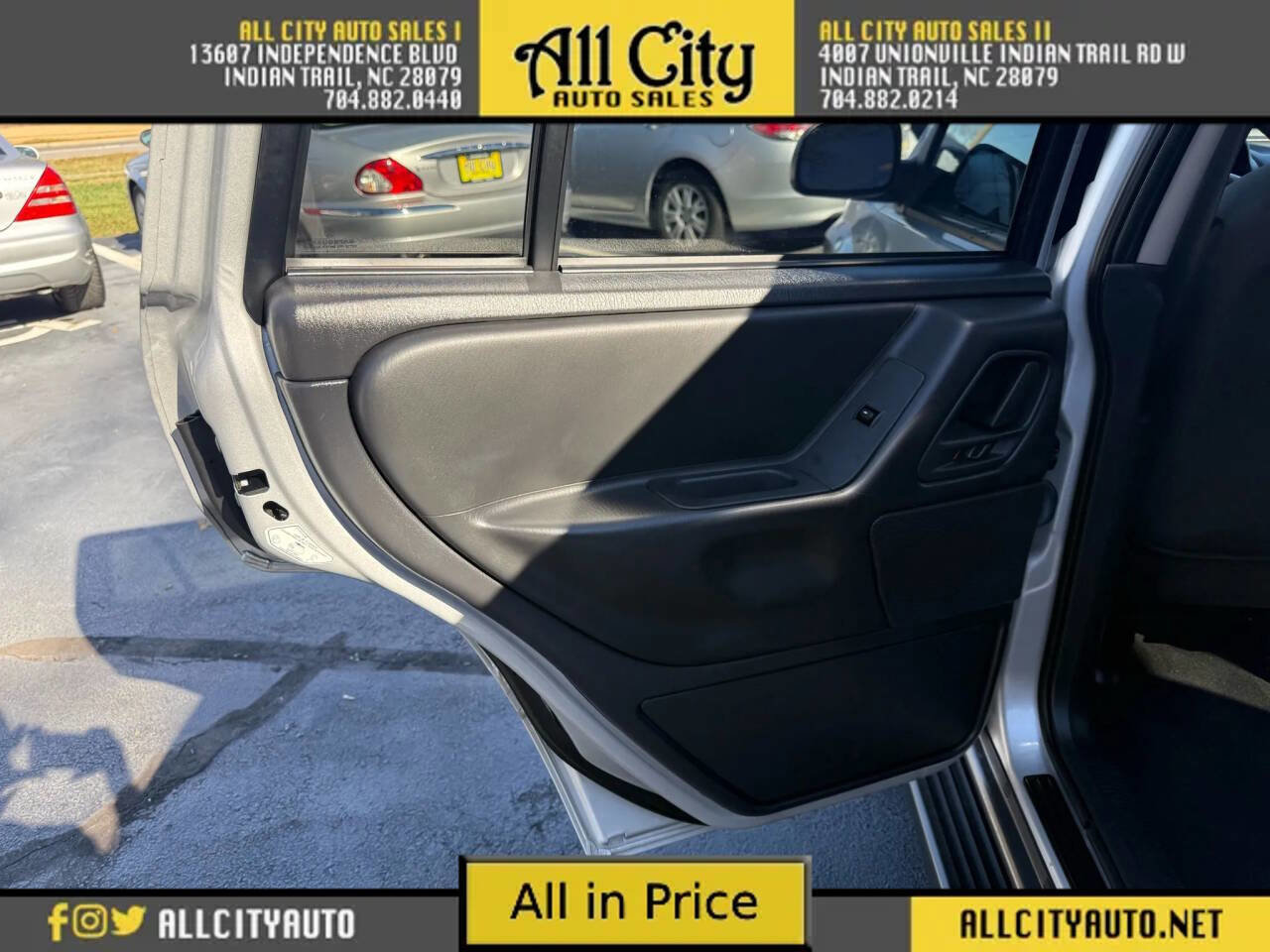 Used 2004 Jeep Grand Cherokee Laredo w/ Convenience Group image 15