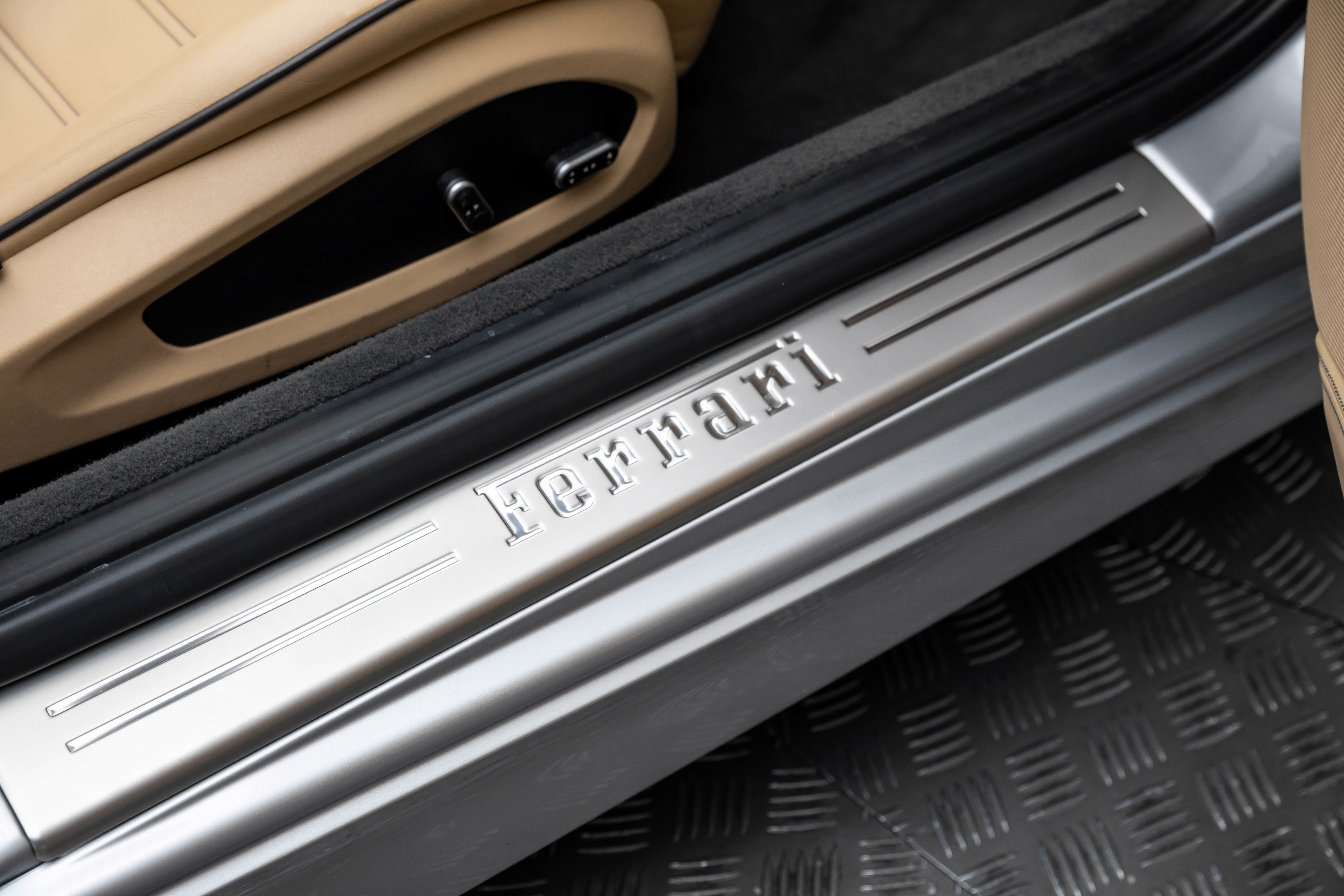 Certified 2016 Ferrari California T image 35