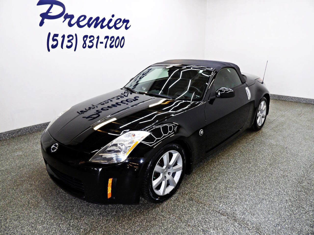Used 2004 Nissan 350Z Touring RWD image 1