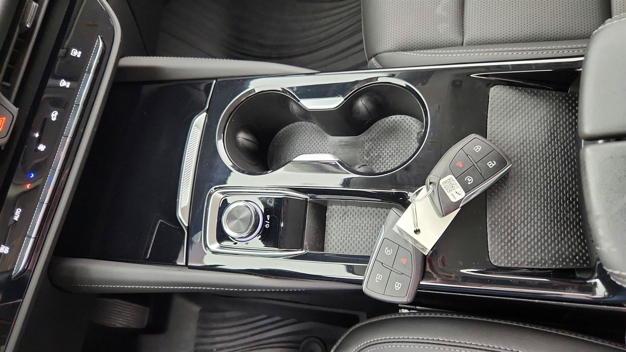 Used 2025 Buick Envision Preferred AWD/4WD image 31