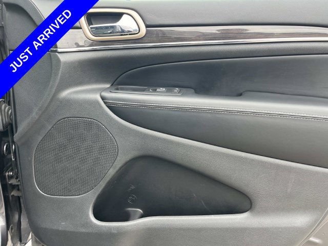 Used 2016 Jeep Grand Cherokee Overland AWD/4WD image 23