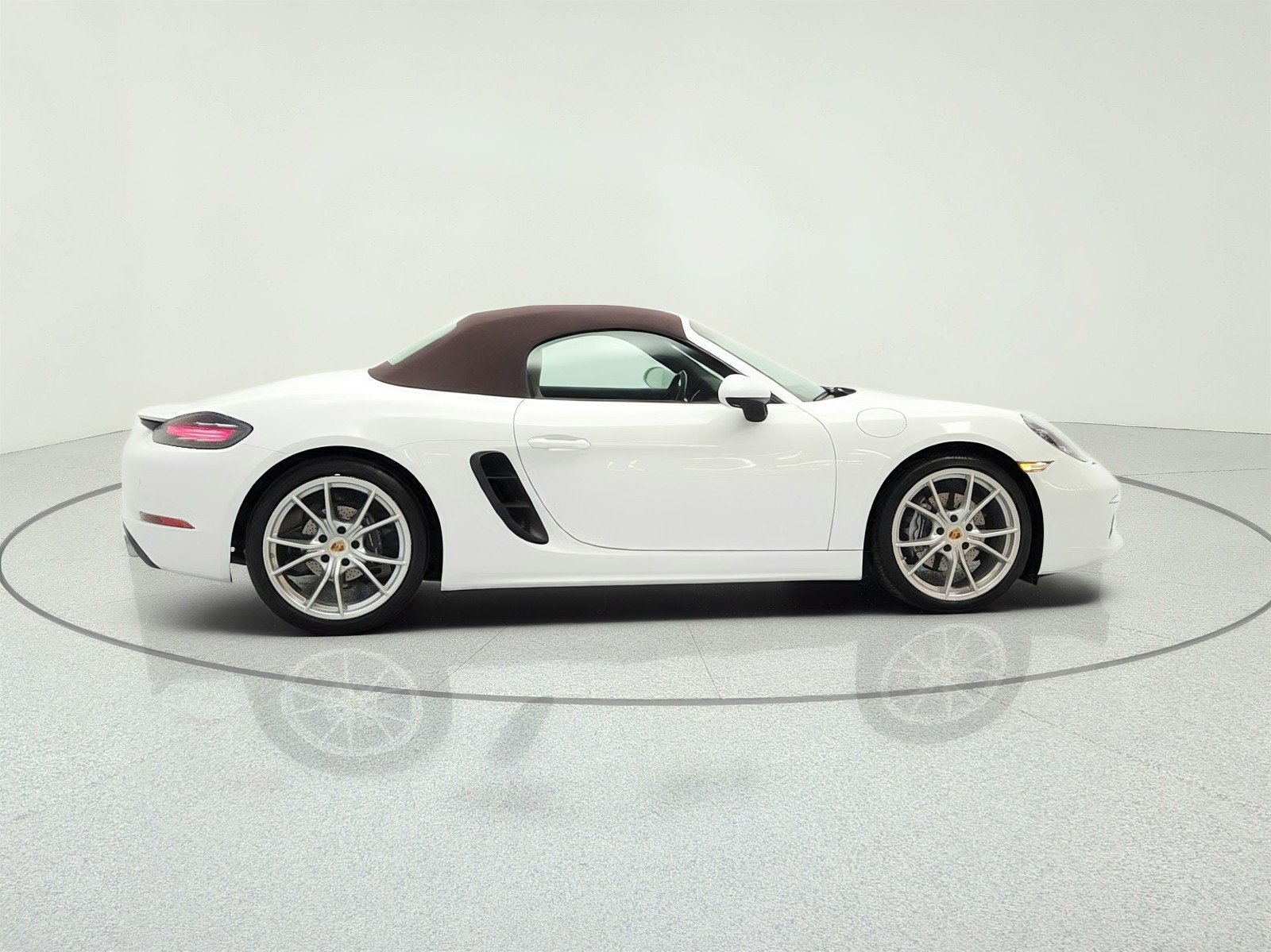 Used 2022 Porsche 718 Boxster RWD image 5