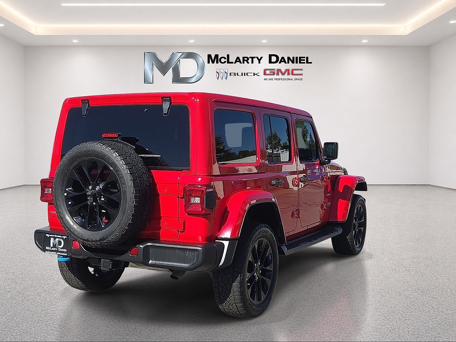 Used 2022 Jeep Wrangler Unlimited Sahara w/ Cold Weather Group AWD/4WD image 14