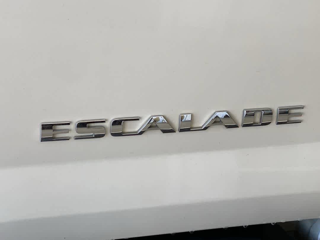 Used 2011 Cadillac Escalade EXT Luxury AWD/4WD image 11