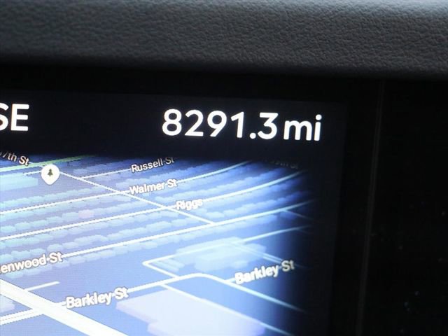 Used 2024 Lincoln Nautilus Reserve w/ Equipment Group 202A image 32