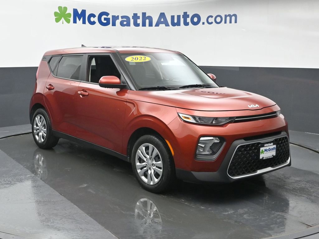 Used 2022 Kia Soul LX image 2