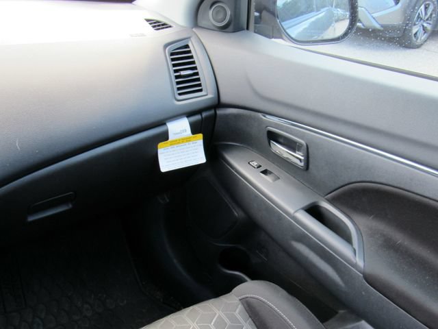 Used 2024 Mitsubishi Outlander Sport ES AWD/4WD image 18