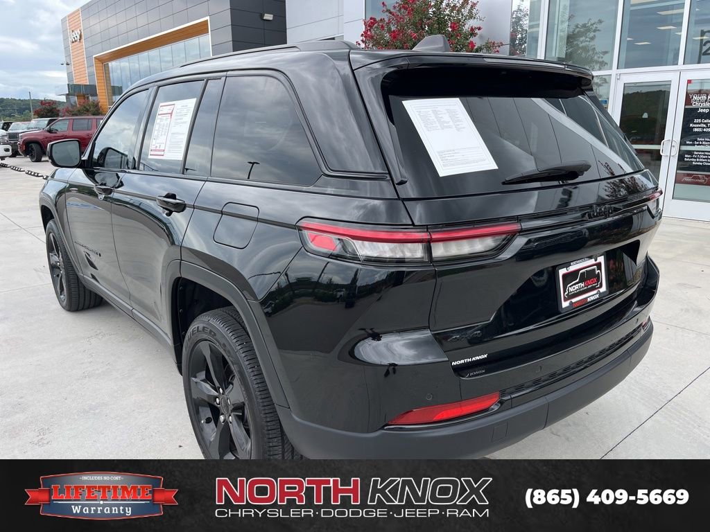 Used 2024 Jeep Grand Cherokee Altitude image 18