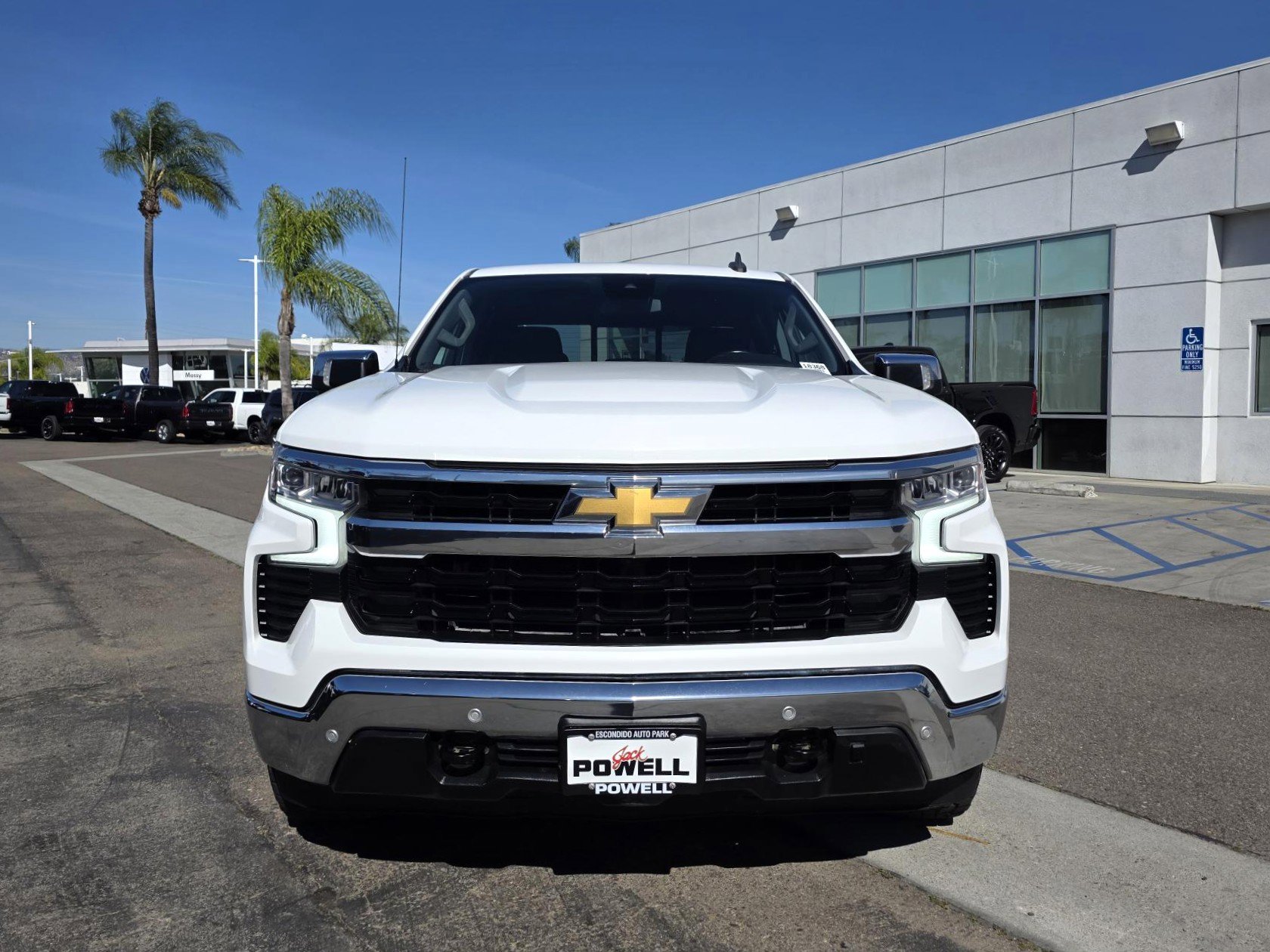 Used 2025 Chevrolet Silverado 1500 LT w/ Safety Package AWD/4WD image 6