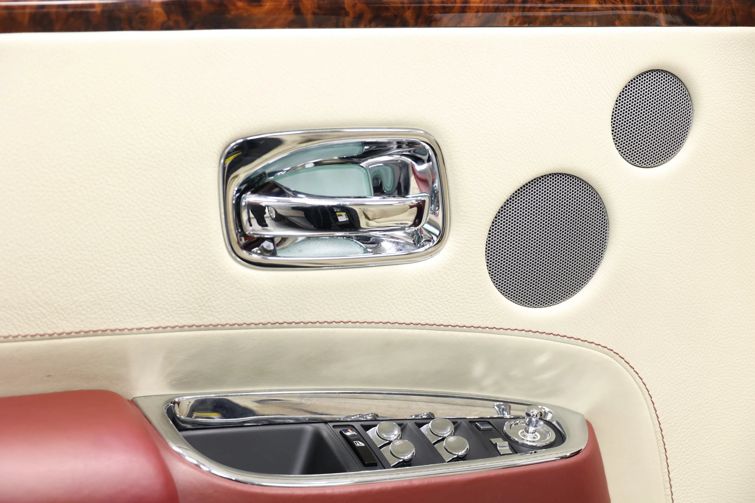 Used 2013 Rolls-Royce Ghost RWD image 10