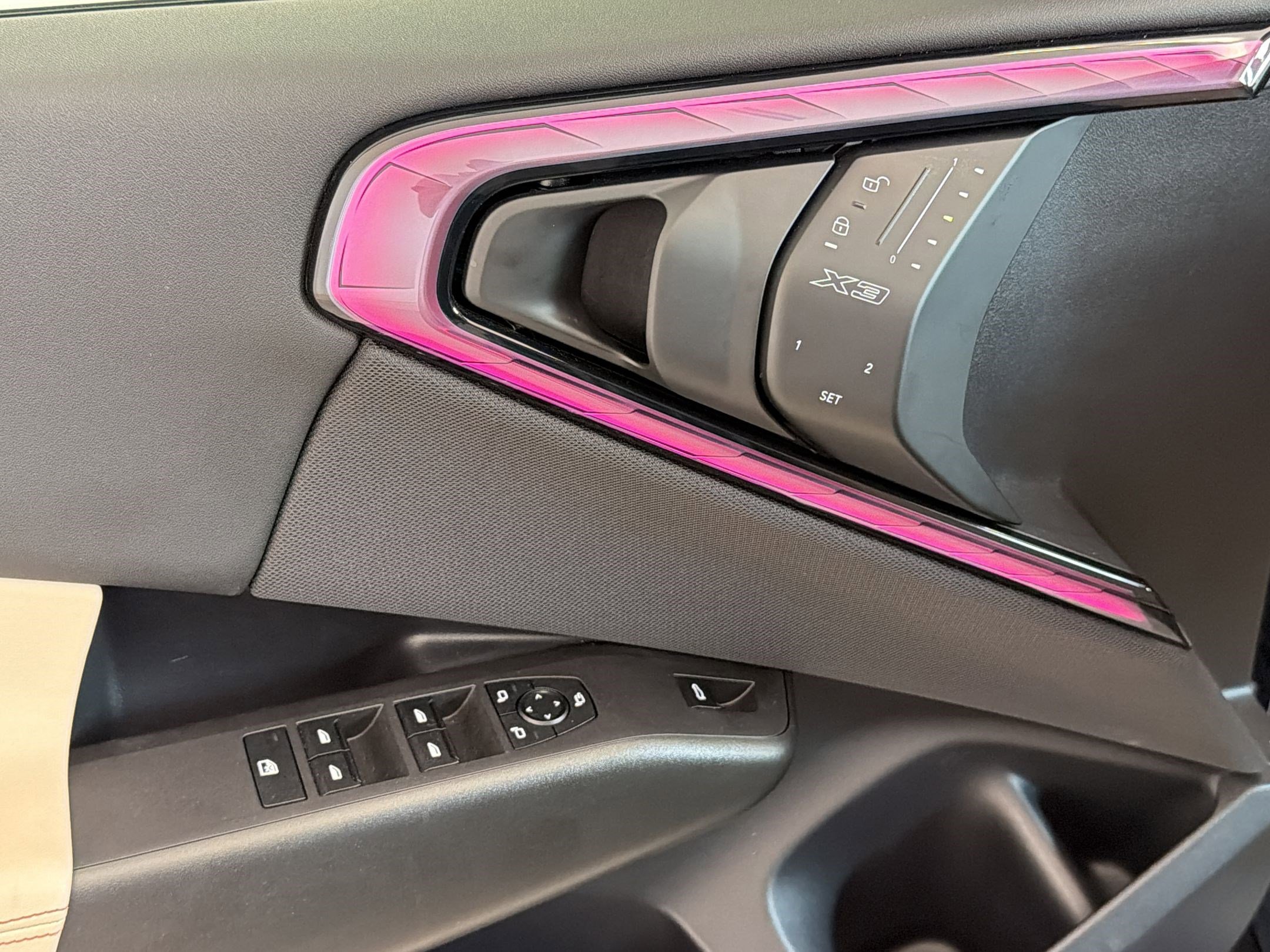 Used 2025 BMW X3 xDrive30i w/ Convenience Package image 22