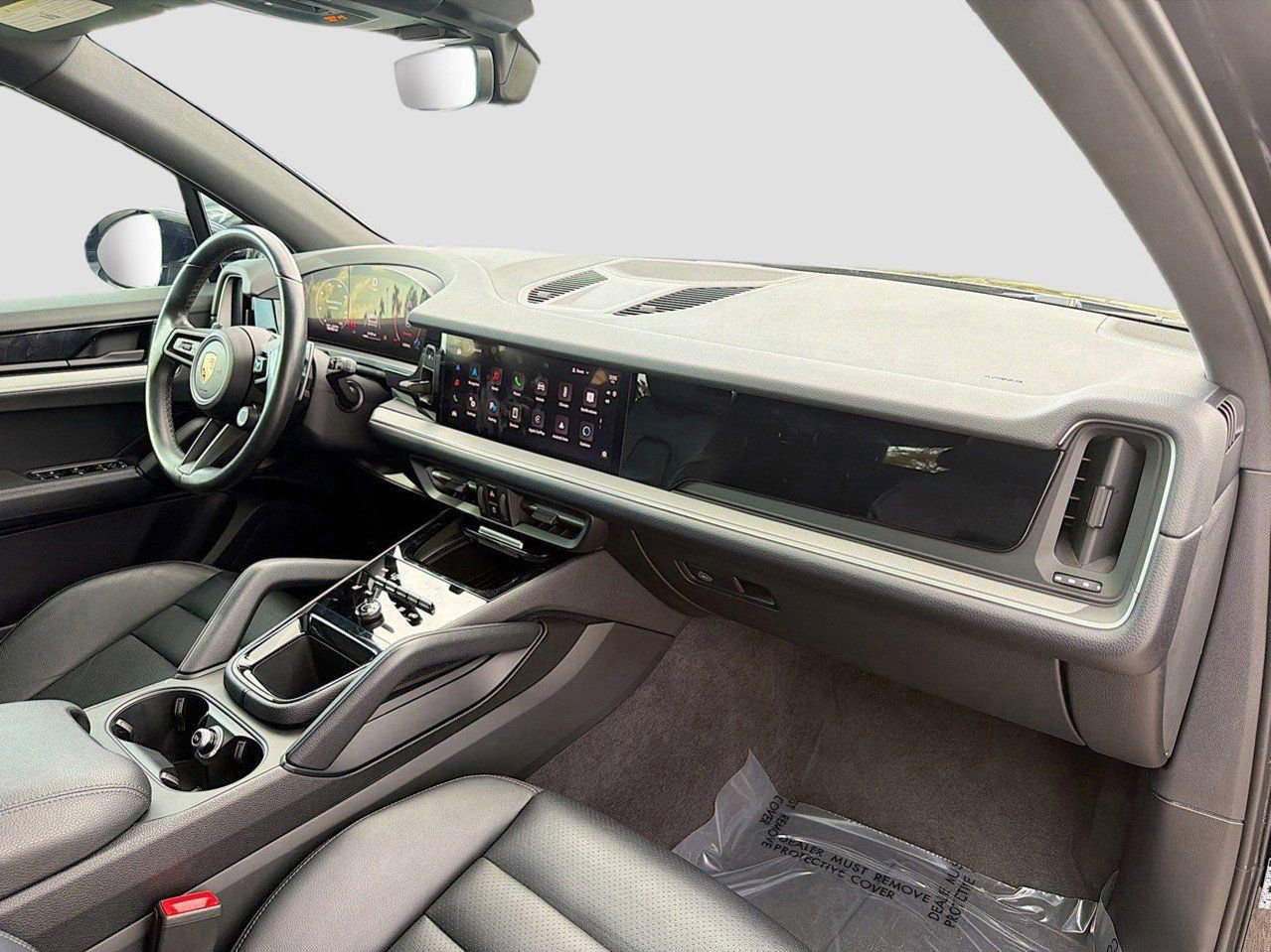 Used 2024 Porsche Cayenne image 15