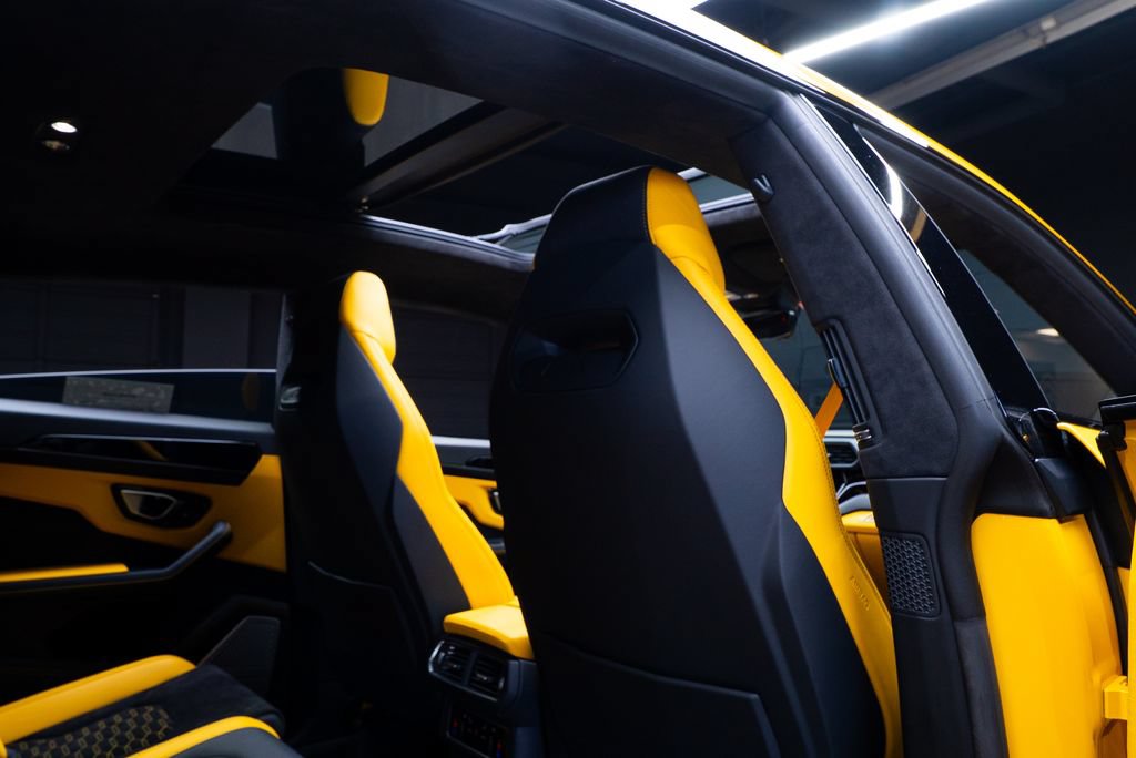 Used 2022 Lamborghini Urus AWD/4WD image 60