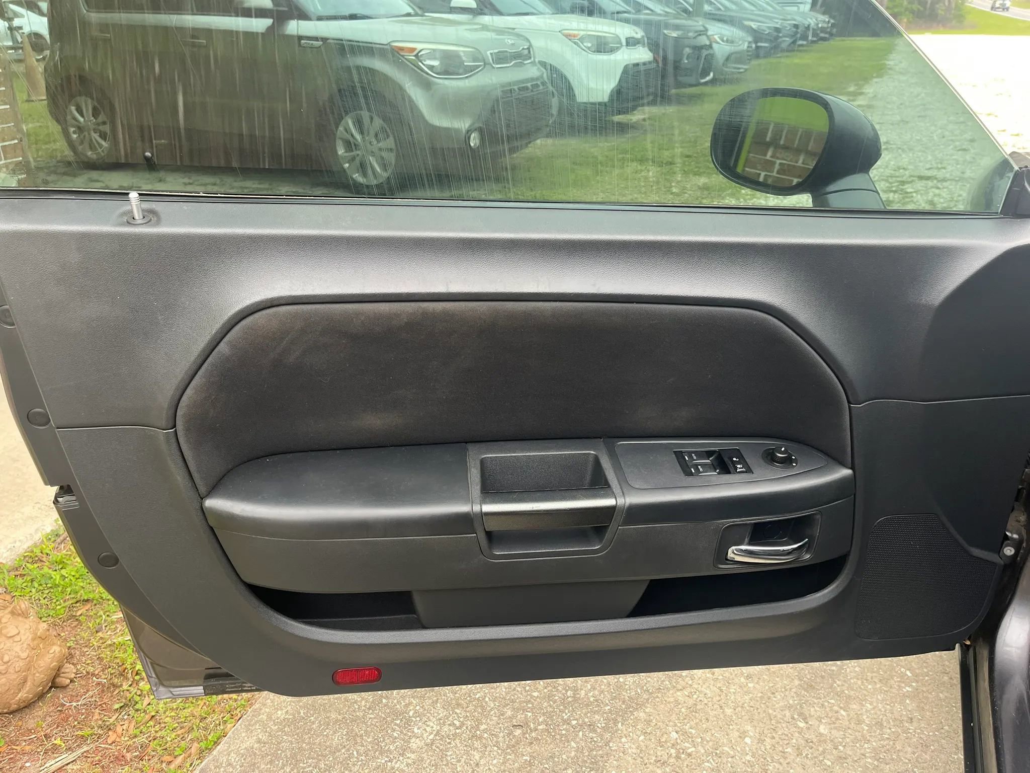 Used 2014 Dodge Challenger SXT RWD image 26