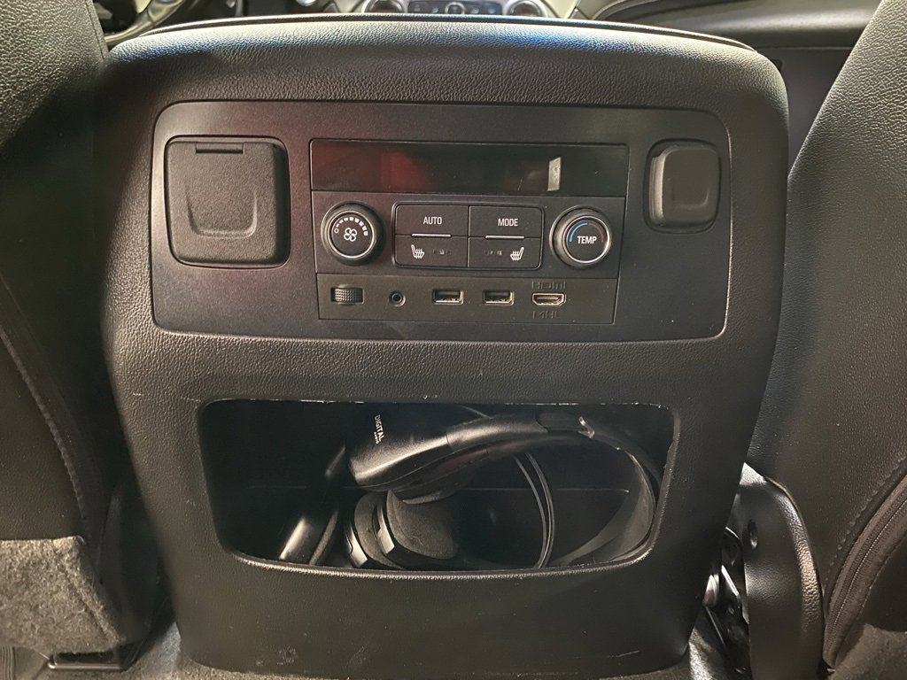 Used 2019 Chevrolet Suburban Premier image 16