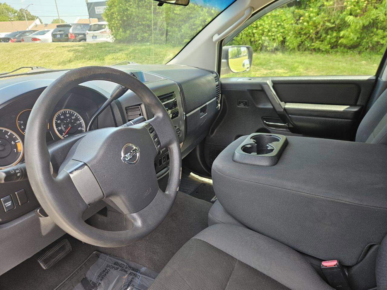 Used 2009 Nissan Titan XE w/ XE Max Utility Pkg RWD image 10