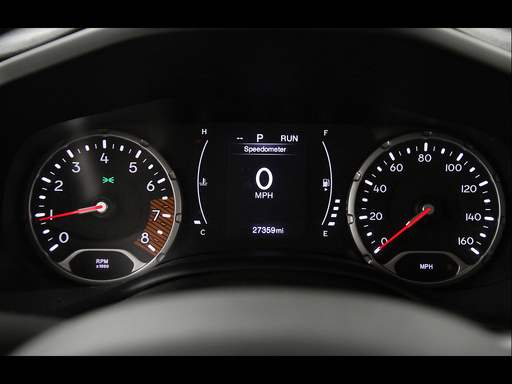 Used 2023 Jeep Renegade Latitude AWD/4WD image 8