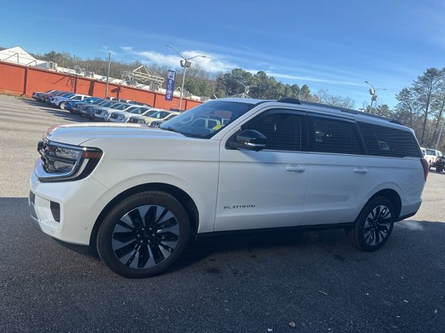 Used 2025 Ford Expedition Max Platinum w/ Driver's Package image 6