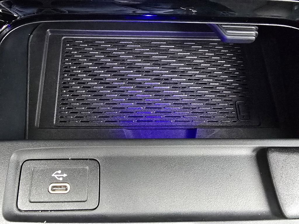 Certified 2025 Mercedes-Benz GLB 250 4MATIC image 33