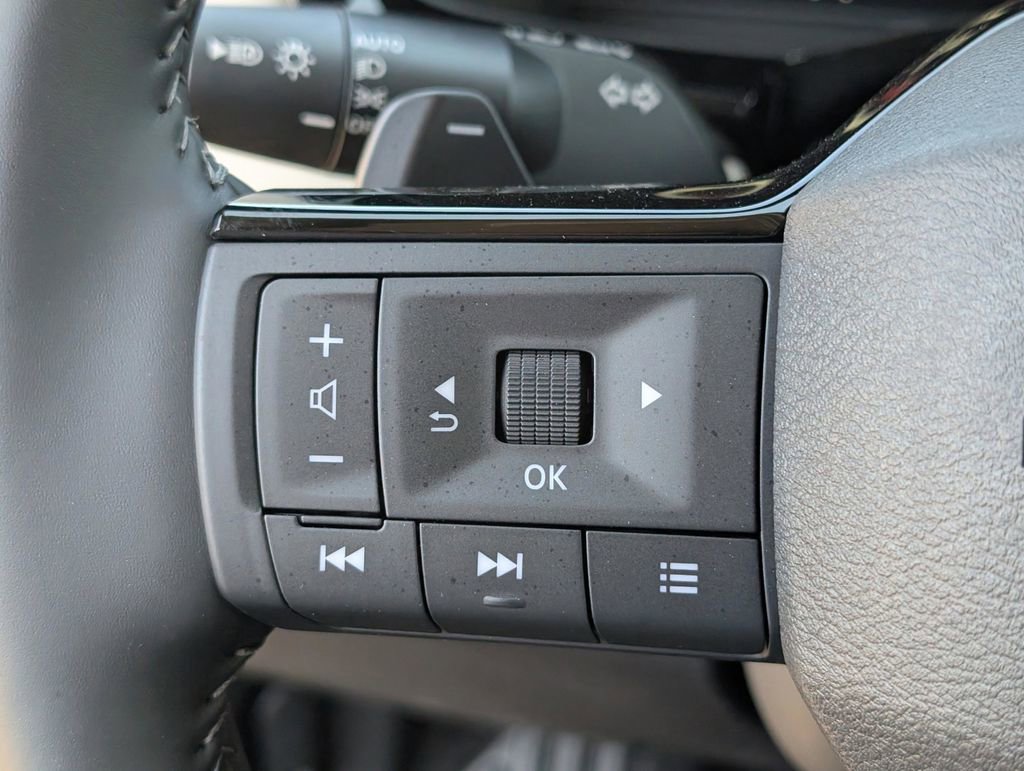 New 2026 Nissan Pathfinder SL image 18