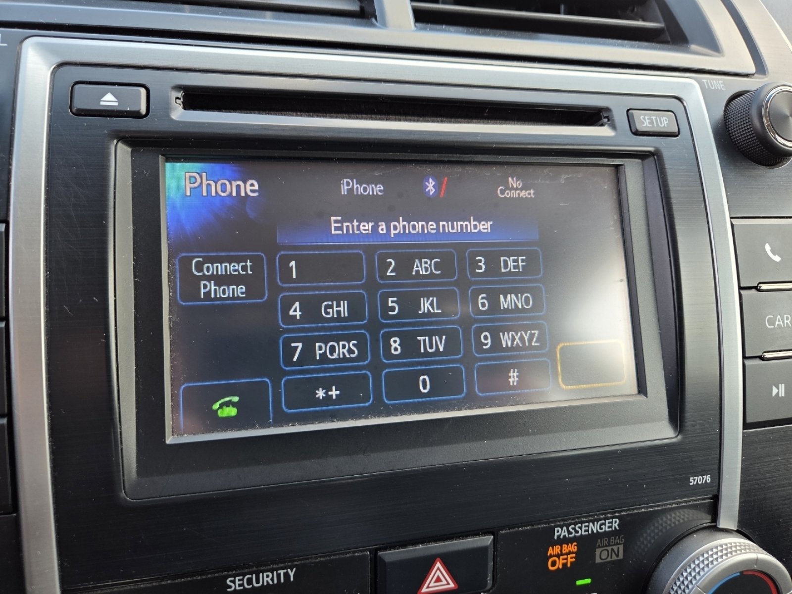 Used 2013 Toyota Camry SE FWD image 3