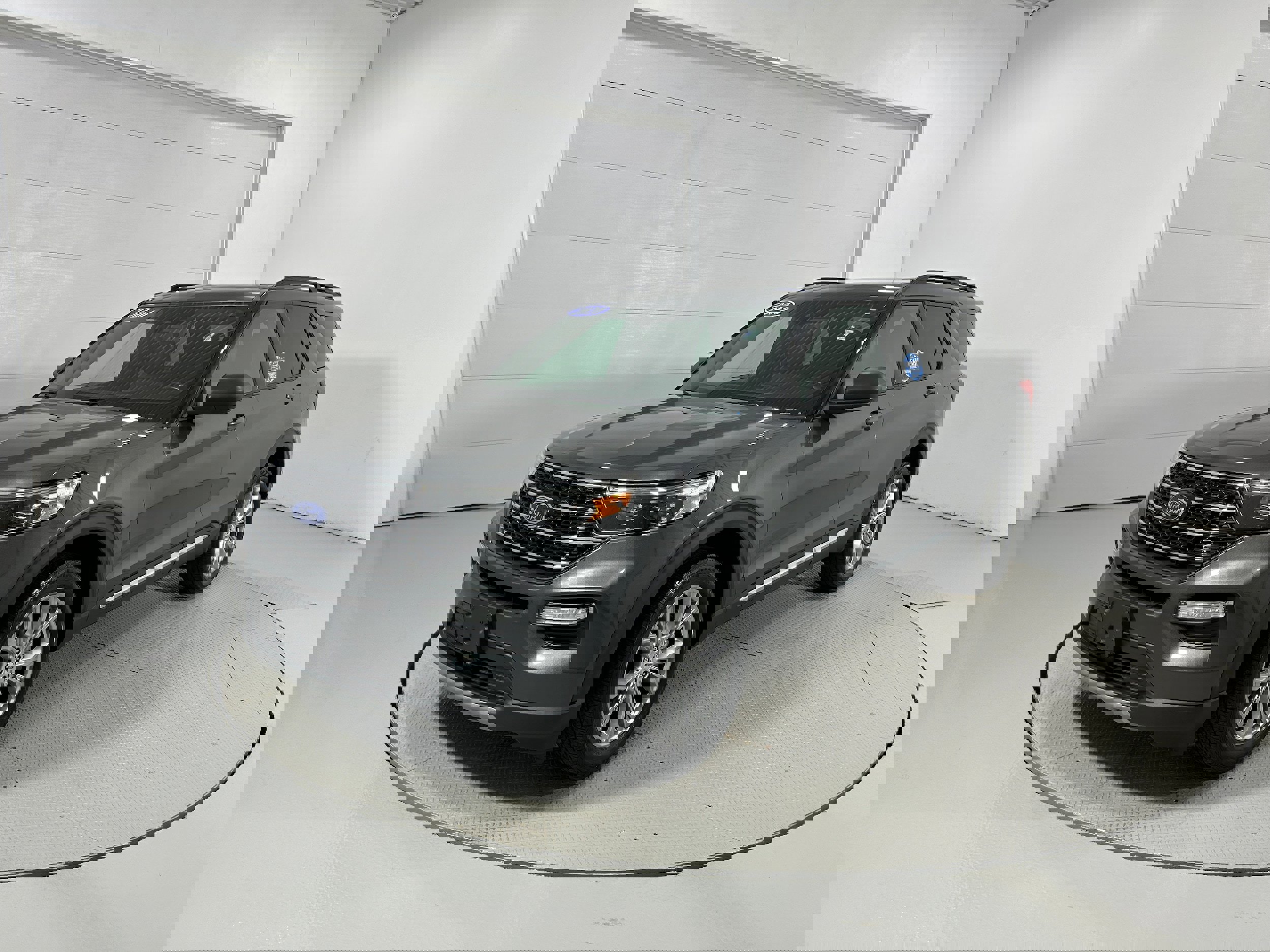 Used 2020 Ford Explorer XLT w/ Equipment Group 202A image 20