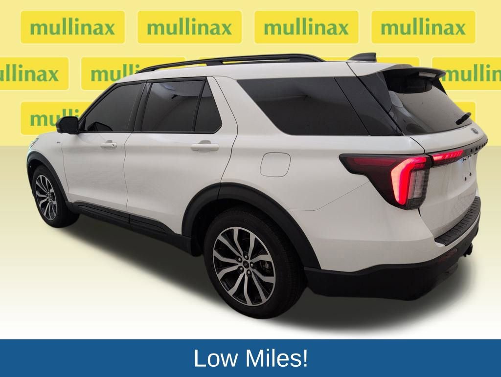 Certified 2025 Ford Explorer ST-Line w/ Premium Package image 8
