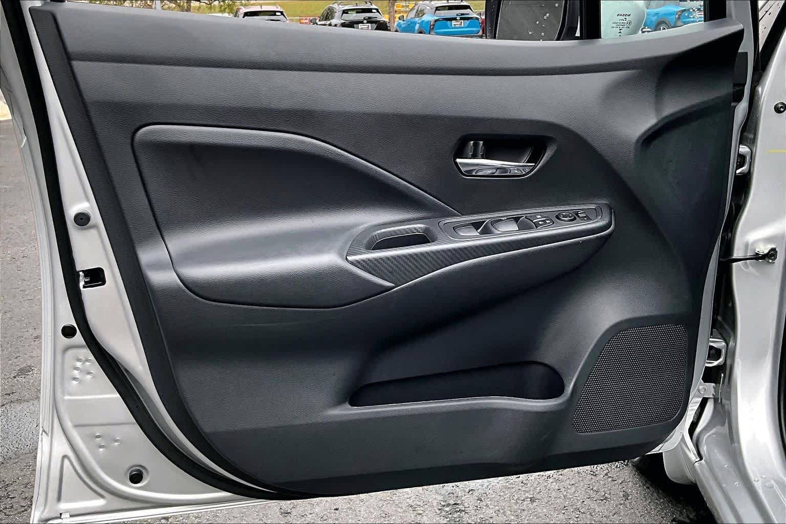 Used 2025 Nissan Versa SV w/ Trunk Package FWD image 10