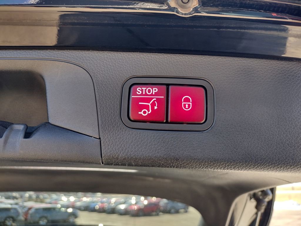 Used 2022 Mercedes-Benz GLC 300 GLC 300 image 25