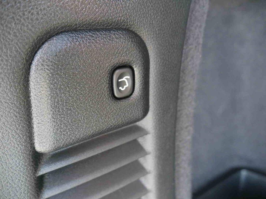 Certified 2025 Dodge Durango GT image 10