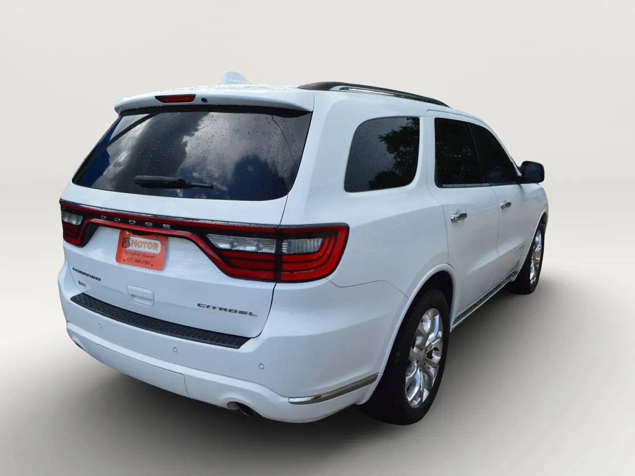 Used 2017 Dodge Durango Citadel w/ Premium Entertainment Group RWD image 8