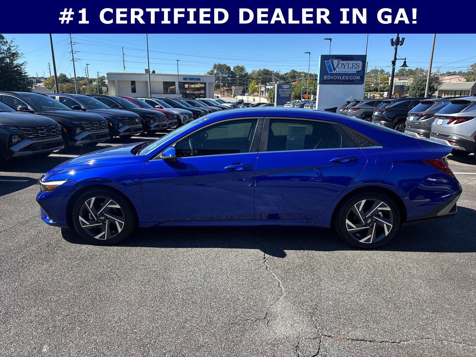 Certified 2025 Hyundai Elantra Limited image 4