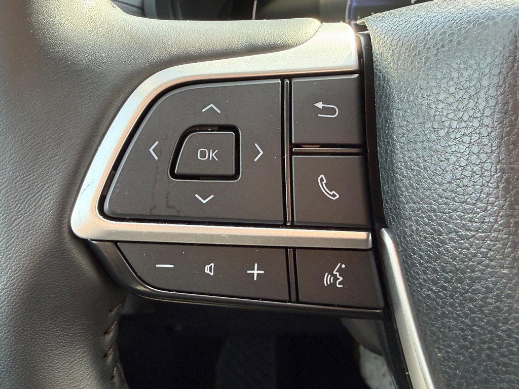 Certified 2025 Toyota Grand Highlander AWD image 17
