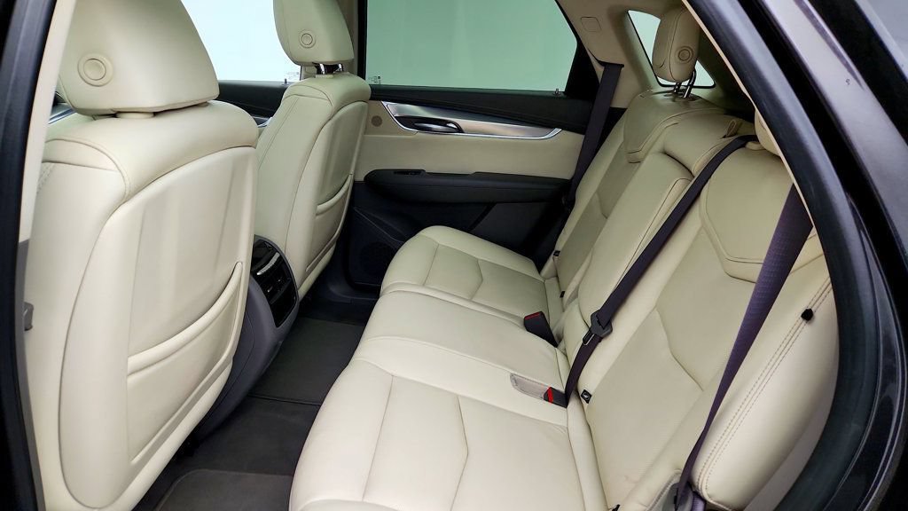 Used 2018 Cadillac XT5 Premium Luxury FWD image 20