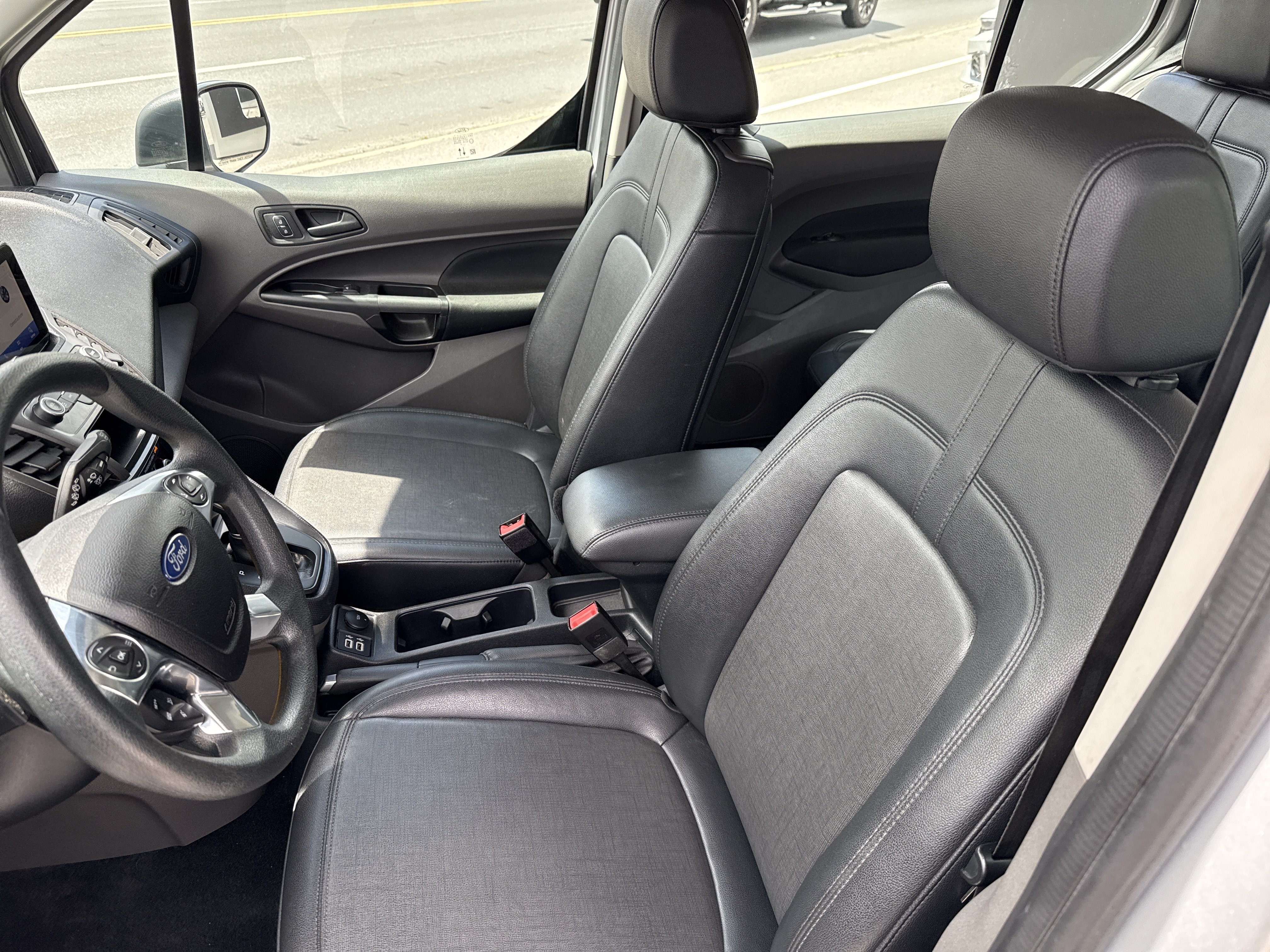 Used 2021 Ford Transit Connect XL FWD image 12