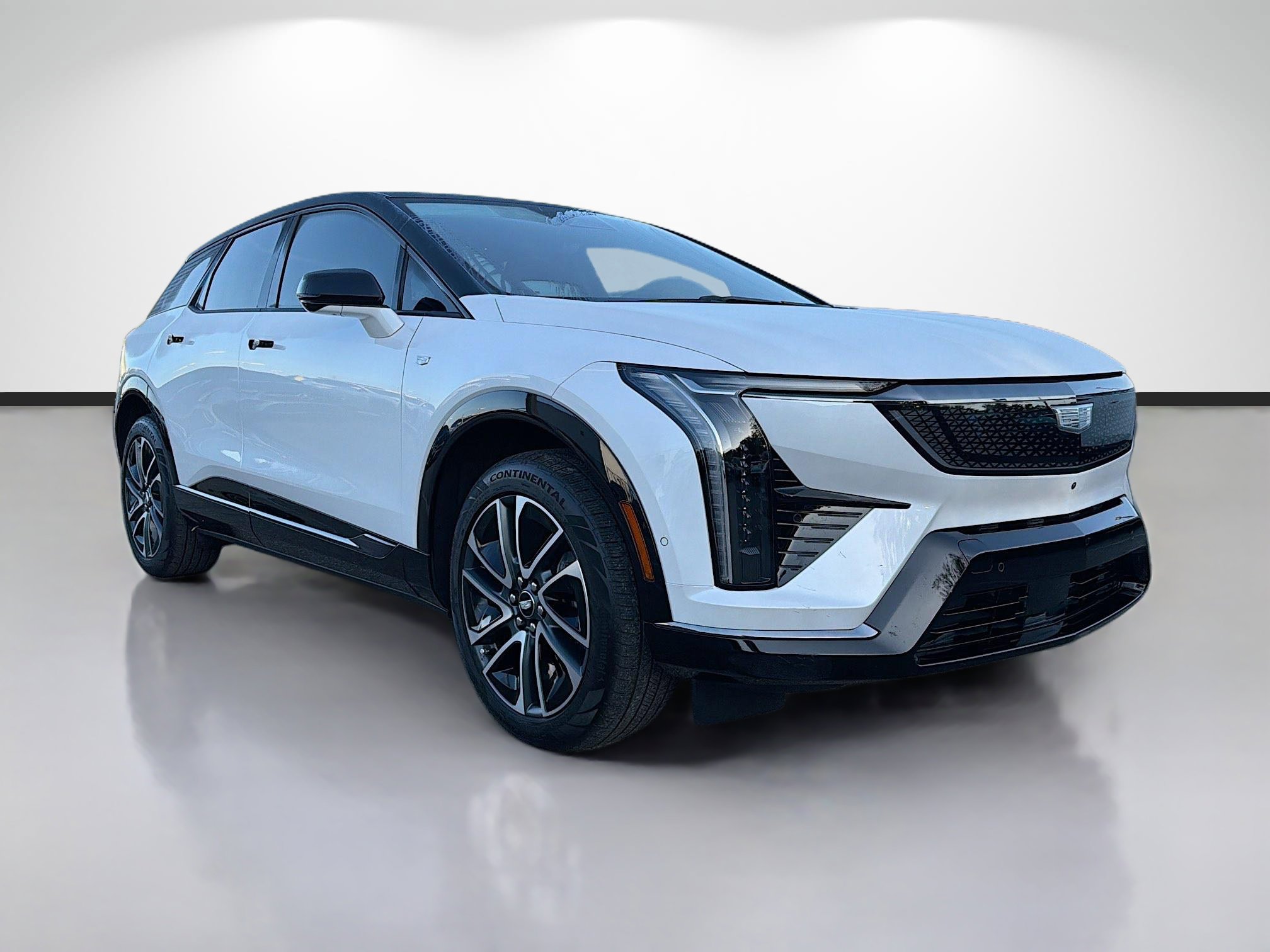 Used 2025 Cadillac Optiq Sport 1 w/ LPO, Floor Liner Package image 7