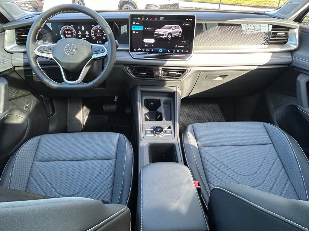 New 2026 Volkswagen Tiguan SE FWD image 10