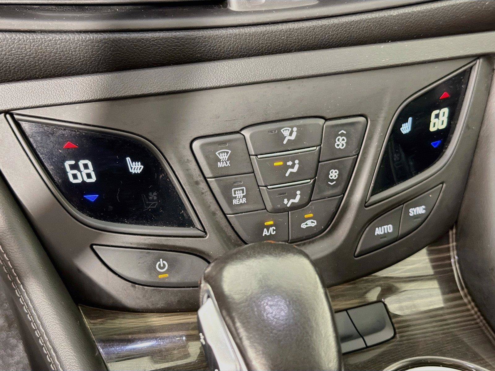 Used 2019 Buick Envision Essence AWD/4WD image 21