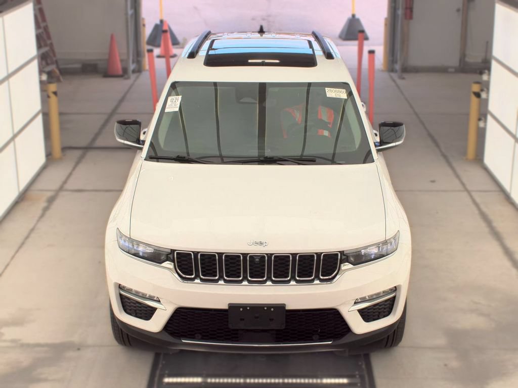 Used 2022 Jeep Grand Cherokee Limited 4xe w/ Luxury Tech Group II AWD/4WD image 2