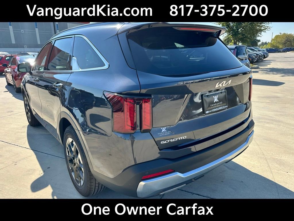 Certified 2026 Kia Sorento S w/ S Panoramic Sunroof Package FWD image 2