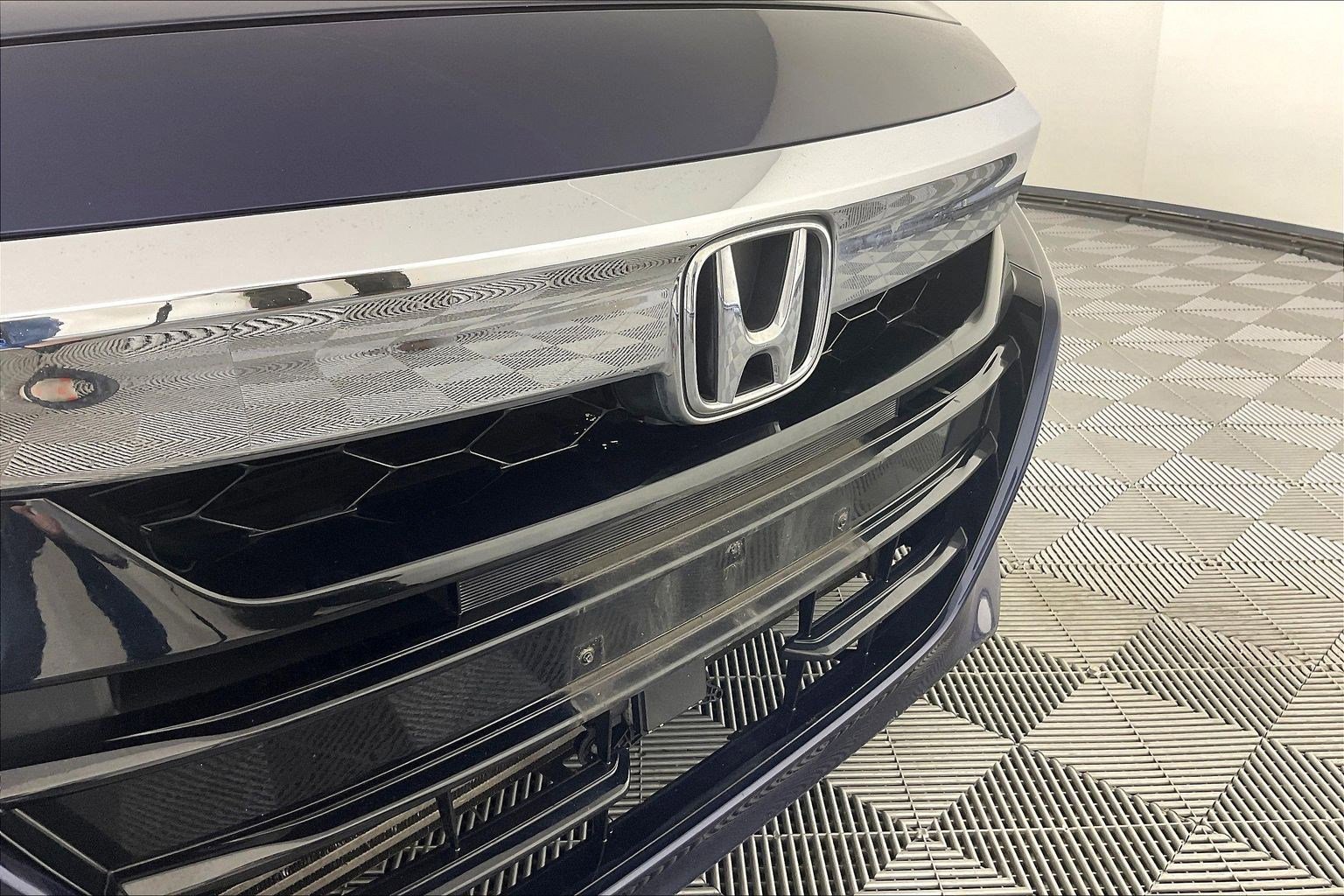 Used 2018 Honda Accord LX image 32